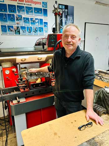 Michael Schlabitz, Der Motorenfuchs und Inhaber