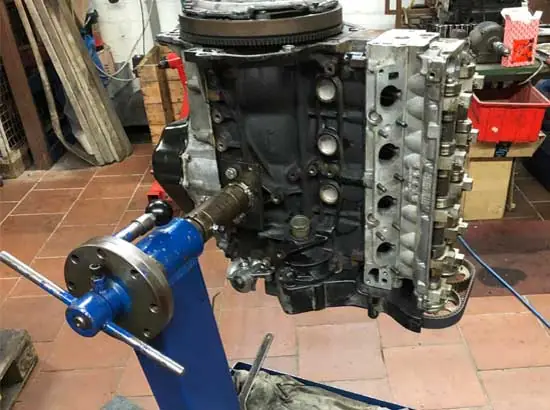 Opel Z20 LET Motor während der Überholung
